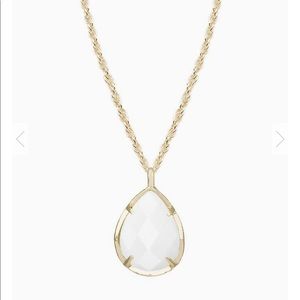 Kendra Scott Kiri Necklace In White Pearl